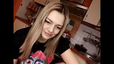 Snapshot of krisssexi chatting on February 2025 08:14:02 PM KrissSexi online show from February 2025 08:14:02 PM