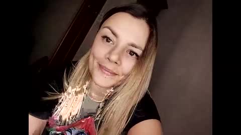 Snapshot of krisssexi chatting on November 2025 07:14:01 PM KrissSexi online show from November 2025 07:14:01 PM