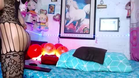 Snapshot of krisstal703358 chatting on December 2025 07:25:02 AM krisstal703358 online show from December 2025 07:25:02 AM