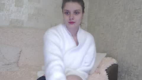 krissvoss online show from November 2025 01:12:02 PM