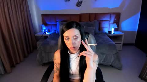 Sophia online show from November 2025 08:31:01 PM