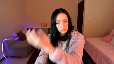 Snapshot of kristen_garner chatting on July 2026 07:31:02 PM Sophia online show from July 2026 07:31:02 PM