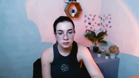 Snapshot of kristenx_x chatting on September 2025 11:44:01 AM Kristen online show from September 2025 11:44:01 AM