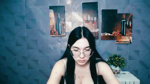 Snapshot of kristenx_x chatting on September 2025 06:40:01 AM Kristen online show from September 2025 06:40:01 AM