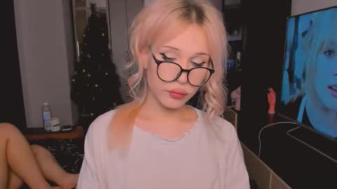 kristialsoopp online show from January 2026 02:36:01 AM