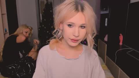kristialsoopp online show from January 2026 11:40:02 PM