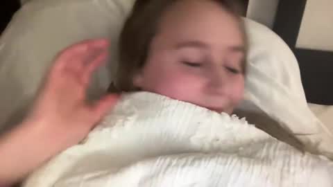 Snapshot of kristicutiez chatting on December 2024 01:40:01 AM Kristi 3 online show from December 2024 01:40:01 AM