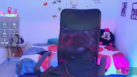 Snapshot of kristin___ chatting on February 2026 03:05:02 AM Kristin online show from February 2026 03:05:02 AM