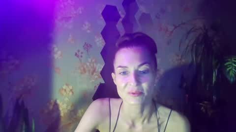 Kristina online show from February 2025 01:11:02 PM
