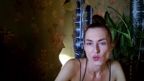 Kristina online show from February 2025 01:20:01 PM