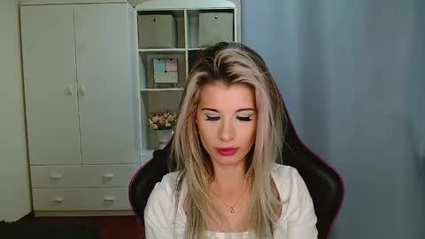 KristineAmore online show from November 2025 07:48:02 PM