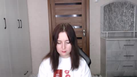 Kristy online show from November 2025 07:29:02 AM