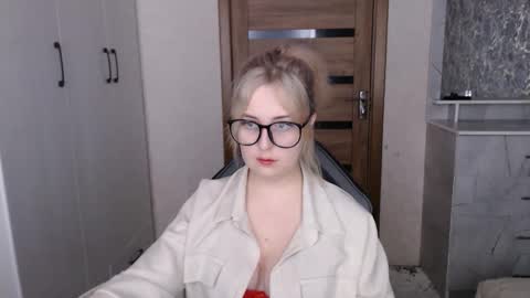 Kristy online show from January 2026 10:13:01 PM