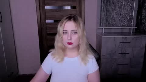 Snapshot of kristy_fran chatting on June 2026 07:16:02 PM Kristy online show from June 2026 07:16:02 PM