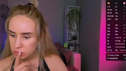 Snapshot of kristylovee chatting on September 2025 01:49:02 AM Kristy online show from September 2025 01:49:02 AM