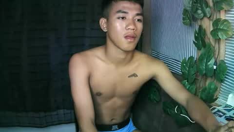 Snapshot of kritthanarkorn chatting on October 2025 07:03:01 PM kritthanarkorn online show from October 2025 07:03:01 PM