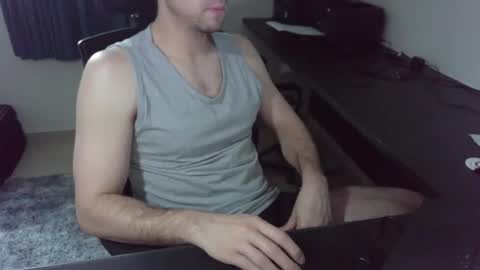 Snapshot of krocr_iras chatting on November 2025 07:13:02 PM Lucas Edu online show from November 2025 07:13:02 PM