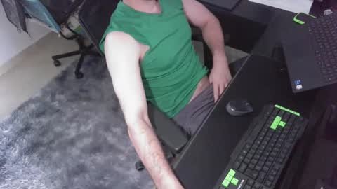 Snapshot of krocr_iras chatting on November 2025 05:06:02 PM Lucas Edu online show from November 2025 05:06:02 PM