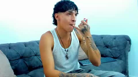 Snapshot of kroywave chatting on July 2026 03:41:02 AM Kroy Wave Muscle Tattoos Latino online show from July 2026 03:41:02 AM