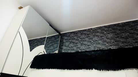 krystal desire online show from December 2024 12:38:01 PM