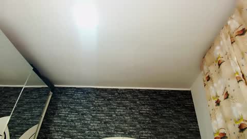 krystal desire online show from December 2024 06:05:01 PM