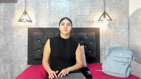 Snapshot of krystal_taylor23 chatting on September 2025 11:04:02 AM Kystal Taylor online show from September 2025 11:04:02 AM