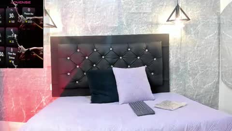 Snapshot of krystal_taylor23 chatting on October 2025 11:27:02 AM Kystal Taylor online show from October 2025 11:27:02 AM