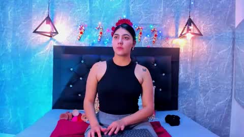 Kystal Taylor online show from December 2025 09:14:02 AM