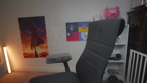 Snapshot of krystalsyxx chatting on January 2025 11:54:01 PM Krystal Syx online show from January 2025 11:54:01 PM