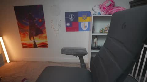 Snapshot of krystalsyxx chatting on February 2025 11:13:02 PM Krystal Syx online show from February 2025 11:13:02 PM