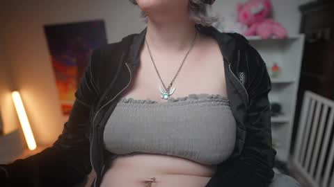 Snapshot of krystalsyxx chatting on February 2025 03:54:01 AM Krystal Syx online show from February 2025 03:54:01 AM