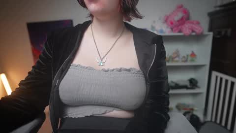 Snapshot of krystalsyxx chatting on March 2025 05:11:02 PM Krystal Syx online show from March 2025 05:11:02 PM