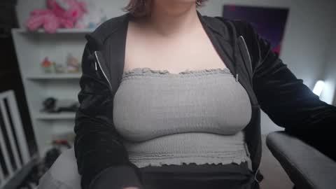 Snapshot of krystalsyxx chatting on March 2025 03:35:01 AM Krystal Syx online show from March 2025 03:35:01 AM