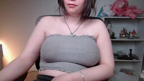 Krystal Syx online show from March 2026 05:57:02 PM