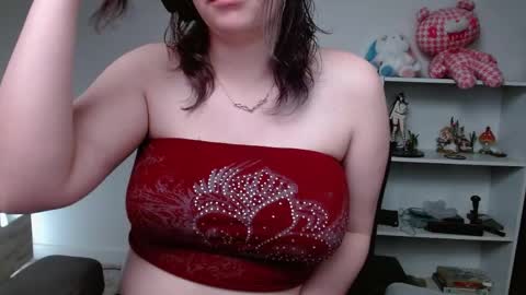 Snapshot of krystalsyxx chatting on May 2026 04:02:02 PM Krystal Syx online show from May 2026 04:02:02 PM
