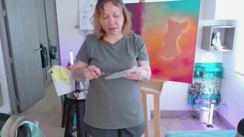 Snapshot of krystalviiolet chatting on October 2025 04:30:01 PM Krystal Violet online show from October 2025 04:30:01 PM