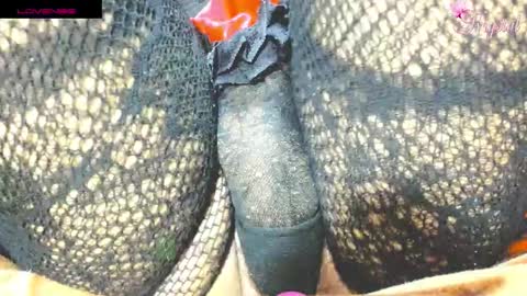 kryxtal online show from November 2025 08:10:01 PM