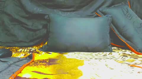 kryxtal online show from April 2026 09:26:02 PM