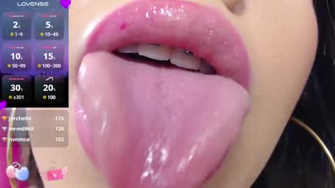 Snapshot of krysten_ritter2 chatting on February 2025 08:42:02 AM krys online show from February 2025 08:42:02 AM