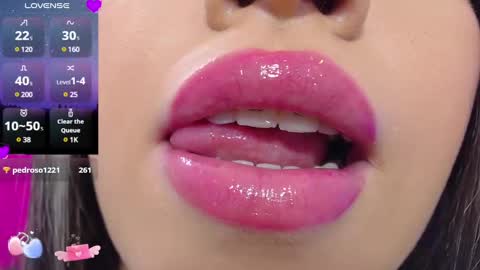 Snapshot of krysten_ritter2 chatting on March 2025 07:30:02 AM krys online show from March 2025 07:30:02 AM