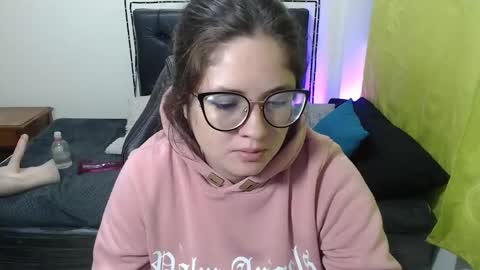 kryystaladams online show from October 2025 12:53:02 PM