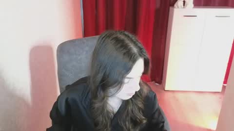 Ksenia online show from May 2026 01:39:01 PM