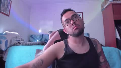 Snapshot of kssam772 chatting on October 2025 09:01:01 PM Sam monitor de modelos independientes online show from October 2025 09:01:01 PM