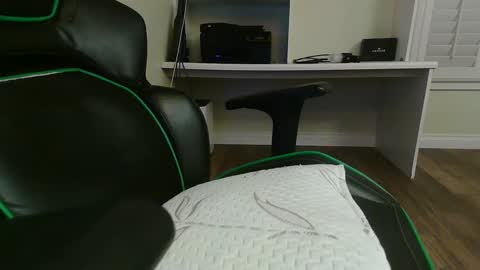 Snapshot of kt12369 chatting on December 2024 07:20:02 AM Kevin online show from December 2024 07:20:02 AM