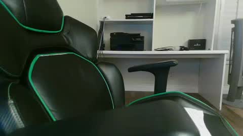 Snapshot of kt12369 chatting on January 2025 06:38:01 AM Kevin online show from January 2025 06:38:01 AM