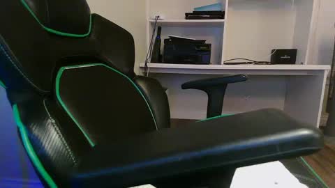 Snapshot of kt12369 chatting on January 2025 07:30:01 AM Kevin online show from January 2025 07:30:01 AM