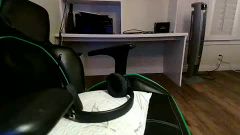 Snapshot of kt12369 chatting on January 2025 09:03:01 AM Kevin online show from January 2025 09:03:01 AM