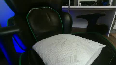 Snapshot of kt12369 chatting on September 2025 07:21:02 AM Kevin online show from September 2025 07:21:02 AM