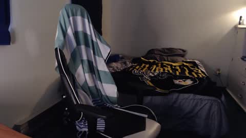 Kuggy online show from September 2025 10:12:01 PM