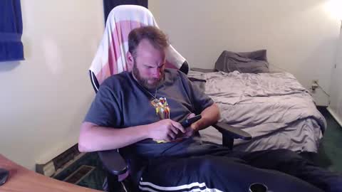 Kuggy online show from April 2026 10:43:02 PM